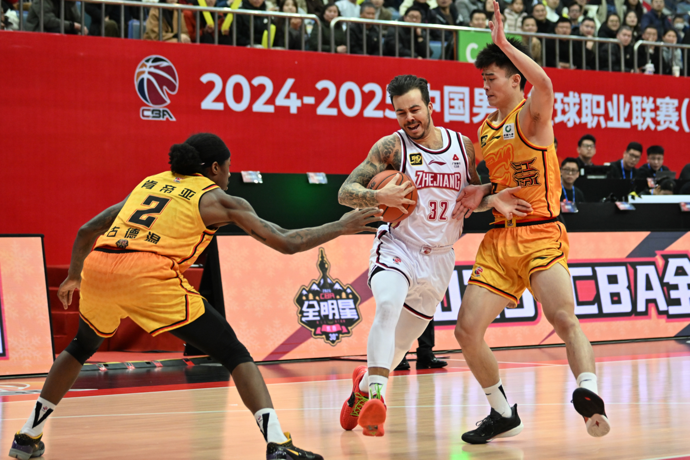 lol比赛直播 -包含浙江稠州再遭质疑备战CBA季后赛Uzi赛事官方发布连败新规，连对手都承认：关键时刻阿贾克斯门线救险的词条